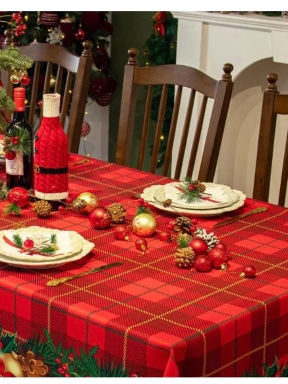New In Packaging Festive Red Plaid Holiday Tablecloth, Poinsettia Border 60x120*